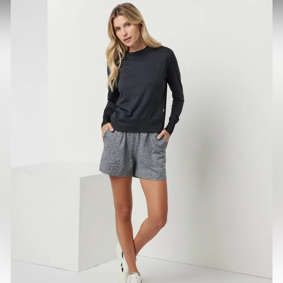 Daydream Crew Performance Top - Picture 3 of 7